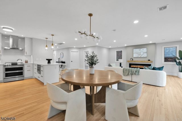 448 Fern Ave, Lyndhurst Twp., NJ 07071
