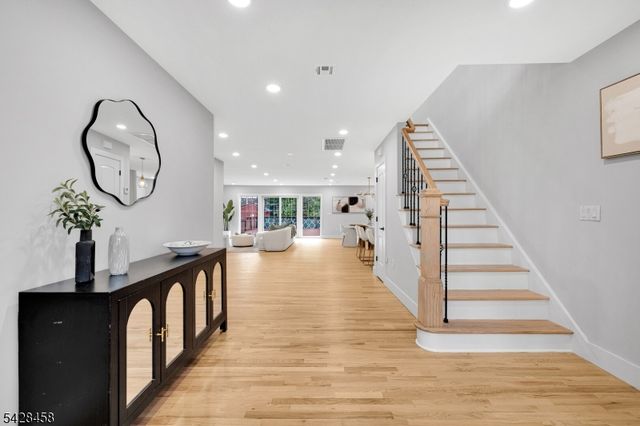 448 Fern Ave, Lyndhurst Twp., NJ 07071