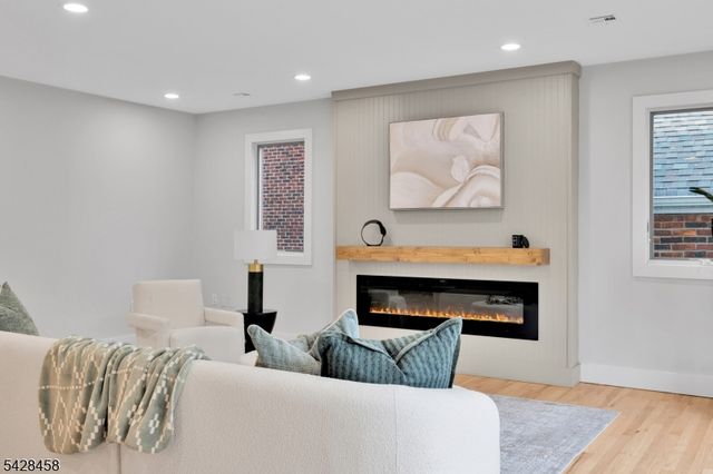 448 Fern Ave, Lyndhurst Twp., NJ 07071