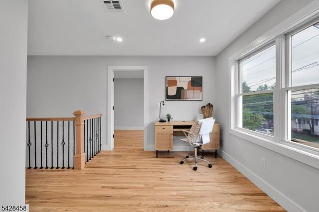448 Fern Ave, Lyndhurst Twp., NJ 07071