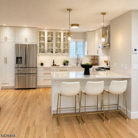 448 Fern Ave, Lyndhurst Twp., NJ 07071