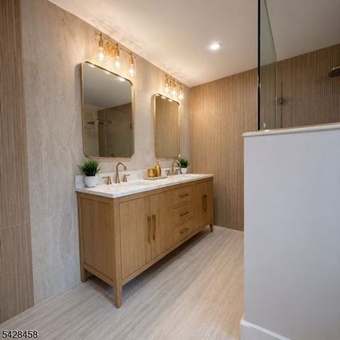 448 Fern Ave, Lyndhurst Twp., NJ 07071