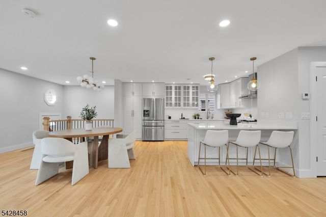 448 Fern Ave, Lyndhurst Twp., NJ 07071