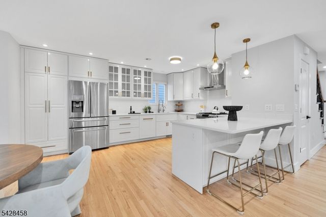 448 Fern Ave, Lyndhurst Twp., NJ 07071