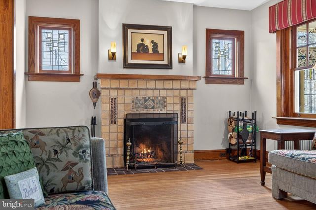 400 W COURT ST, Doylestown, PA 18901