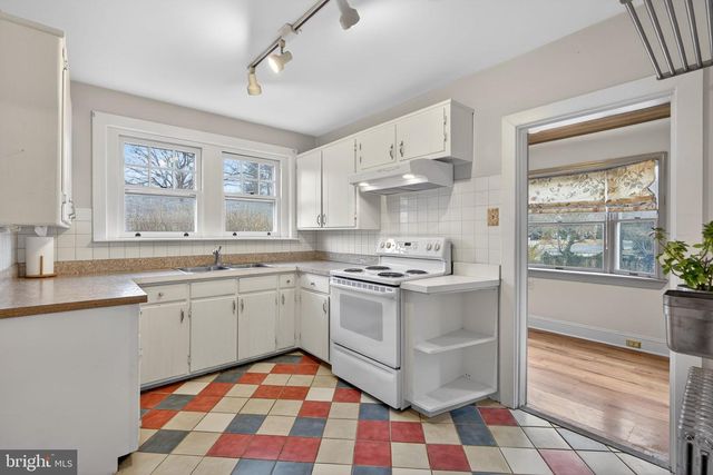 400 W COURT ST, Doylestown, PA 18901