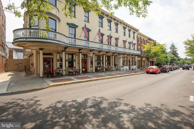 400 W COURT ST, Doylestown, PA 18901