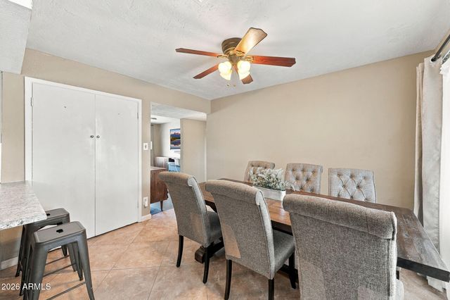 2809 W LAWRENCE Road, Phoenix, AZ 85017