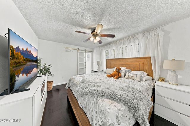 2809 W LAWRENCE Road, Phoenix, AZ 85017