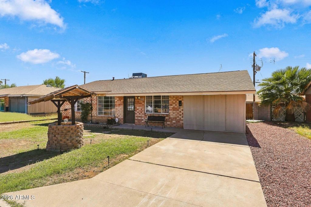 2809 W LAWRENCE Road, Phoenix, AZ 85017 — photo 2