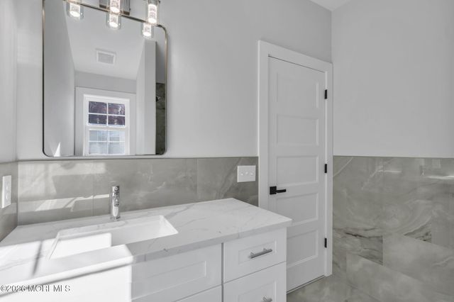 2016 Seventh Avenue, Toms River, NJ 08757