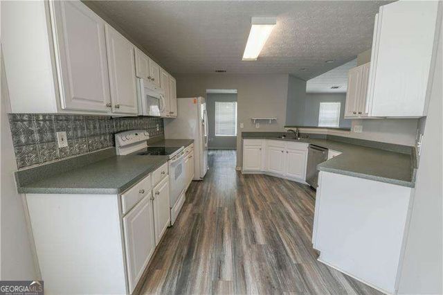 3590 Hamilton Creek Trail, Buford, GA 30519