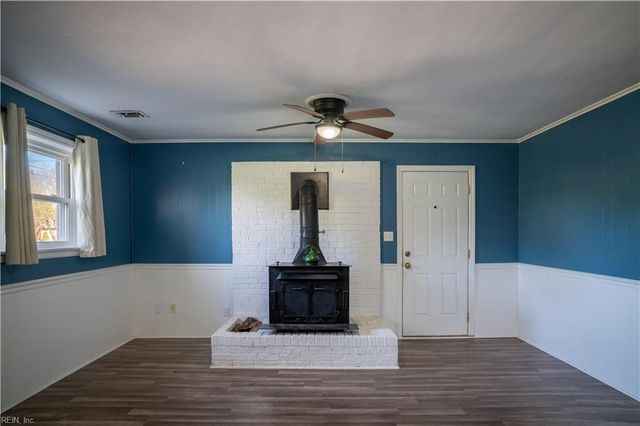 1928 Charla Lee LN, Virginia Beach, VA 23455