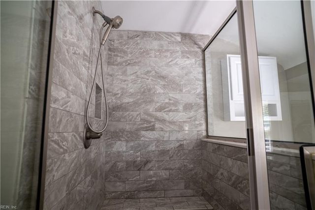 1928 Charla Lee LN, Virginia Beach, VA 23455