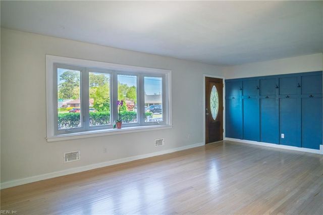 1928 Charla Lee LN, Virginia Beach, VA 23455