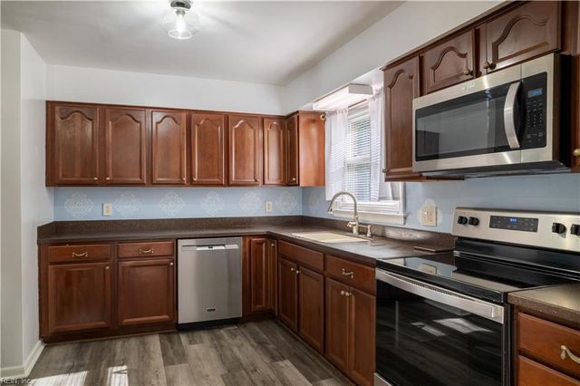 1928 Charla Lee LN, Virginia Beach, VA 23455