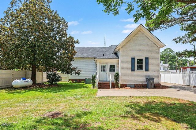 103 Bailey Avenue, Kenly, NC 27542