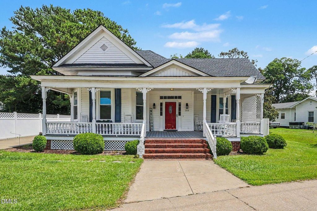 103 Bailey Avenue, Kenly, NC 27542