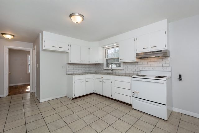 22 Southwest Cutoff C, Northborough, MA 01532