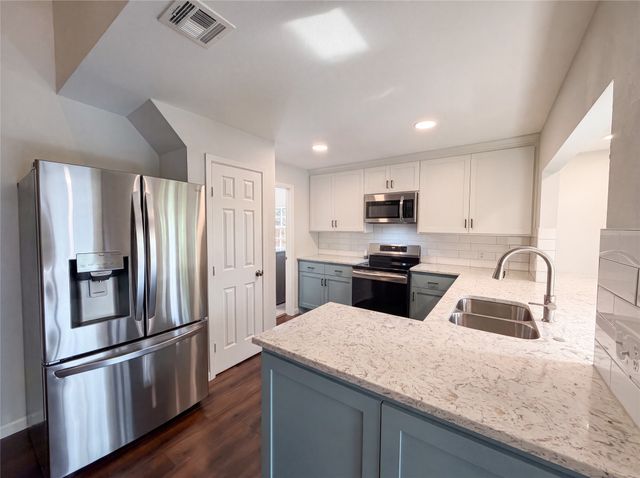 126 Pleasant Run, Lewisville, TX 75067