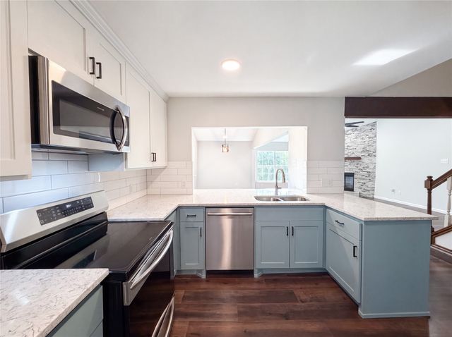 126 Pleasant Run, Lewisville, TX 75067