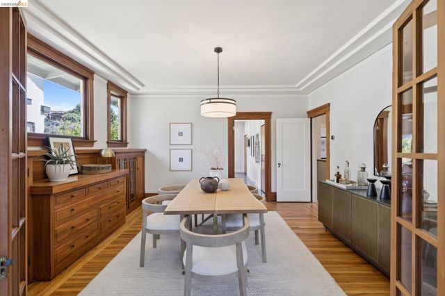 699 Arimo Ave, Oakland, CA 94610