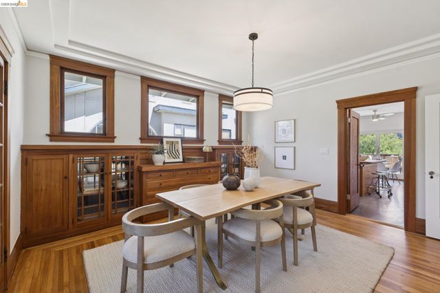 699 Arimo Ave, Oakland, CA 94610