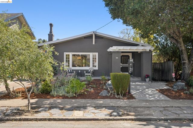 699 Arimo Ave, Oakland, CA 94610