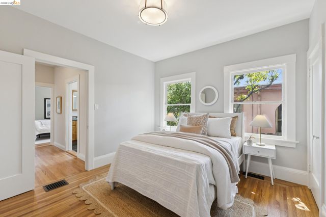 699 Arimo Ave, Oakland, CA 94610