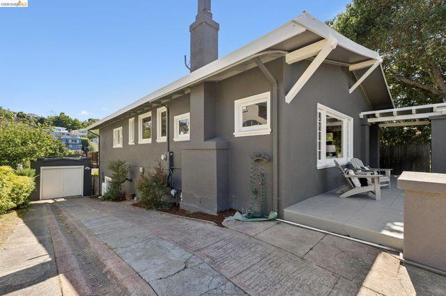 699 Arimo Ave, Oakland, CA 94610