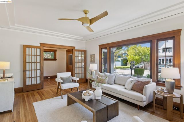 699 Arimo Ave, Oakland, CA 94610