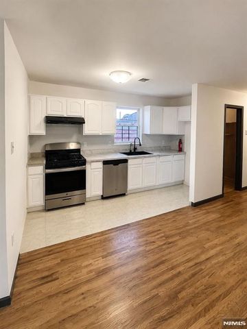28 4th Street 1, Elizabeth, NJ 07206