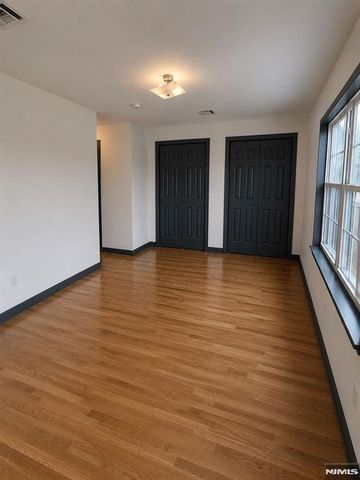 28 4th Street 1, Elizabeth, NJ 07206