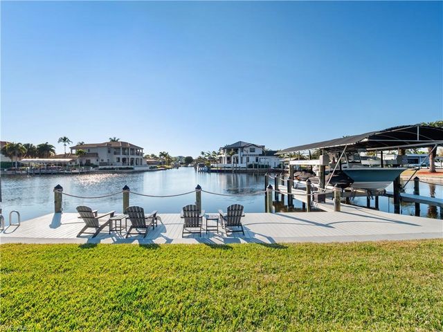 6610 Joanna CIR, Fort Myers, FL 33919