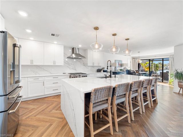 6610 Joanna CIR, Fort Myers, FL 33919