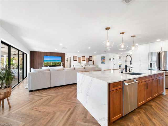 6610 Joanna CIR, Fort Myers, FL 33919