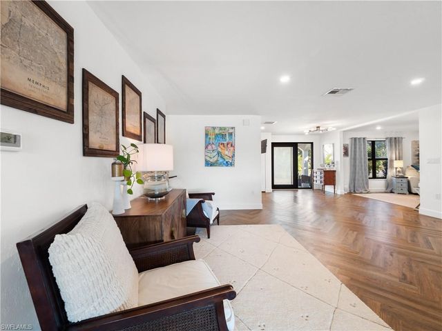 6610 Joanna CIR, Fort Myers, FL 33919