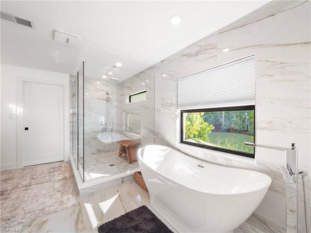 6610 Joanna CIR, Fort Myers, FL 33919