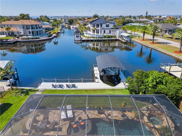 6610 Joanna CIR, Fort Myers, FL 33919