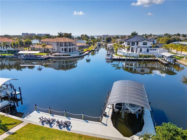 6610 Joanna CIR, Fort Myers, FL 33919