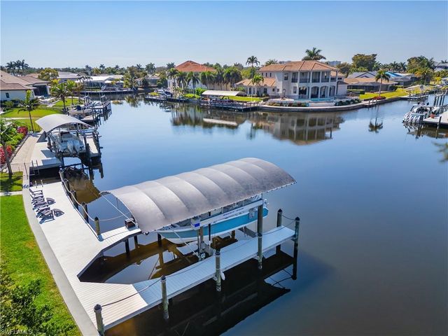 6610 Joanna CIR, Fort Myers, FL 33919