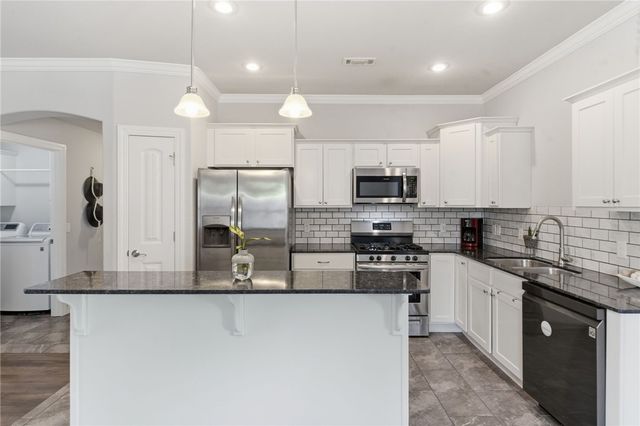 6335 W Limerick Way, Fayetteville, AR 72704