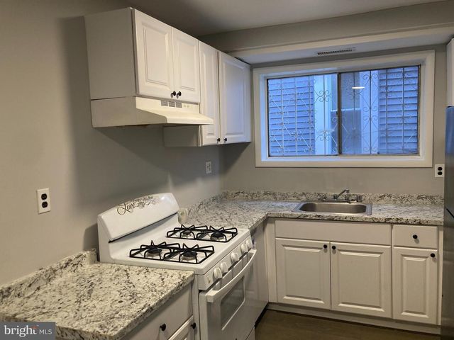 712 ALABAMA AVE SE, Washington, DC 20032