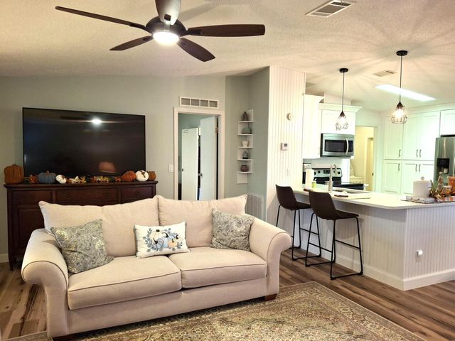 8145 Meadowlark Lane, Port St Lucie, FL 34952
