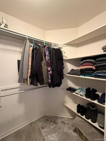 29830 Bobrich Street, Livonia, MI 48152