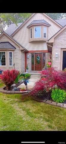 29830 Bobrich Street, Livonia, MI 48152