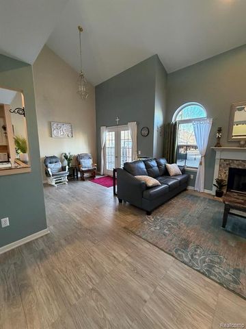 29830 Bobrich Street, Livonia, MI 48152