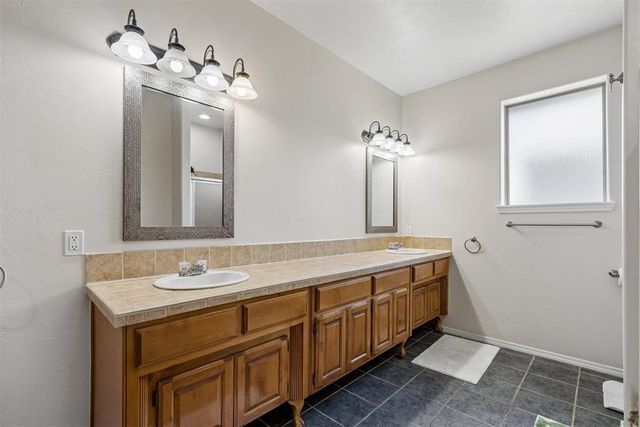 2259 Bradford Avenue, Newcastle, OK 73065