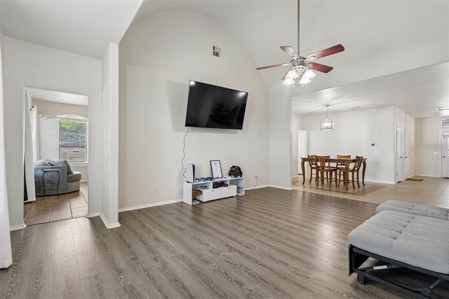 2259 Bradford Avenue, Newcastle, OK 73065