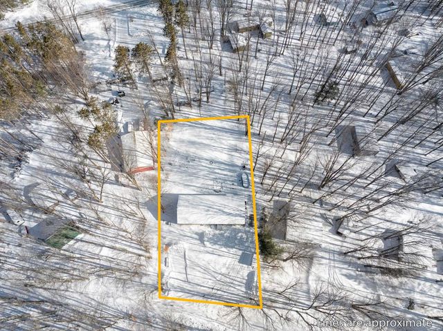 1111 Se East Lake Drive, Orange Twp, MI 49646